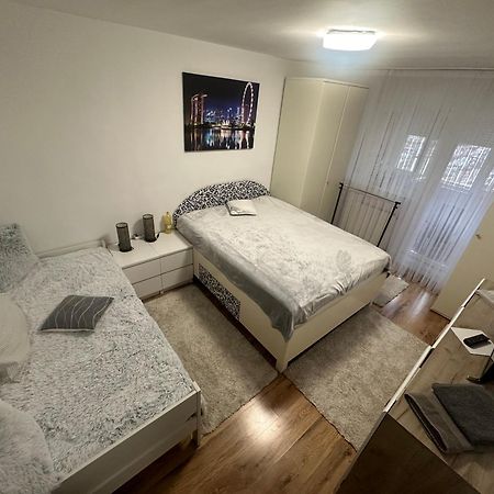 Ene Apartment Nagyvárad Kültér fotó